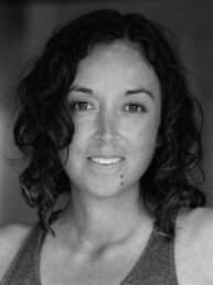 Emi Kubota, Certified Pinnacle Business Guide