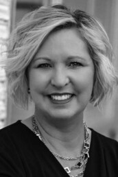 Kelly Renz, Certified Pinnacle Business Guide